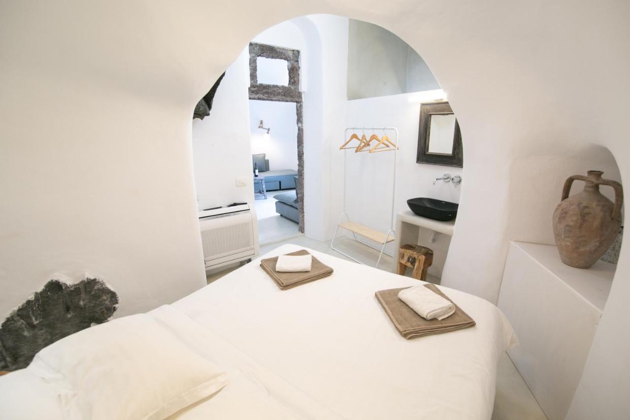 Opsis Cave House Apartment Oia  Exterior photo